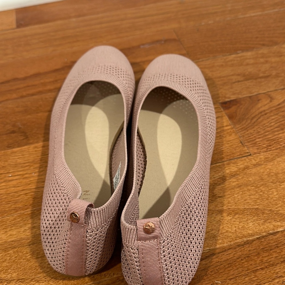 Pink danskin flats size 10